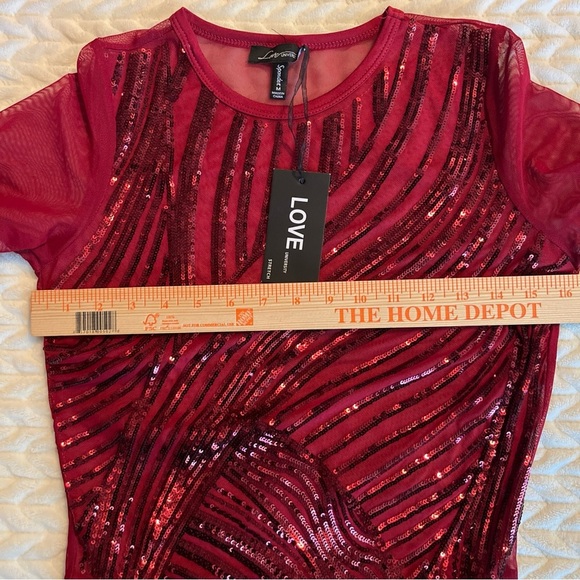 Love University Red Sequin Long Sleeve Bodysuit size Medium - Picture 7 of 9
